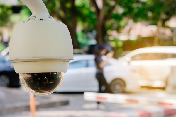 Bezpečné parkování - jak vybrat správné kamery pro monitorování parkovišť 